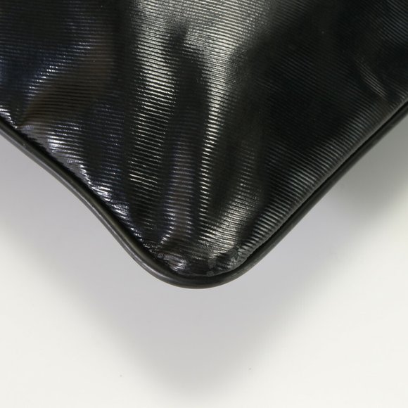 GUCCI Crest Shoulder Bag - Picture 13 of 16